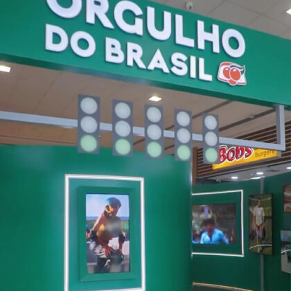 Orgulho do Brasil! Cenografia para esta linda homenagem que o Guaraná fez para o ídolo máximo, Ayrton Senna.